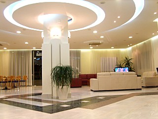 Yakinthos lobby